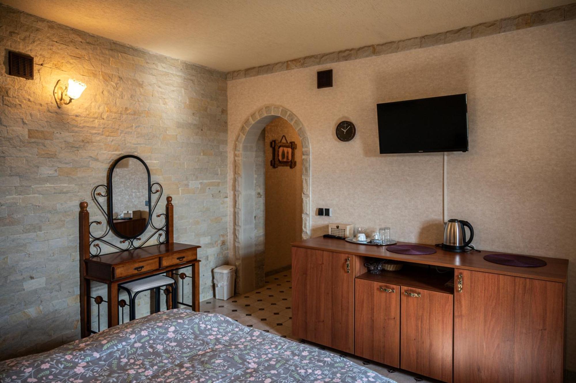 Castel Unghern Ivancea Экстерьер фото